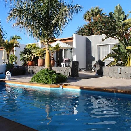 Villa Niki Mit Beheiztem Gemeinschaftspool Fuer 2 Appartments Las Brenas Luaran gambar