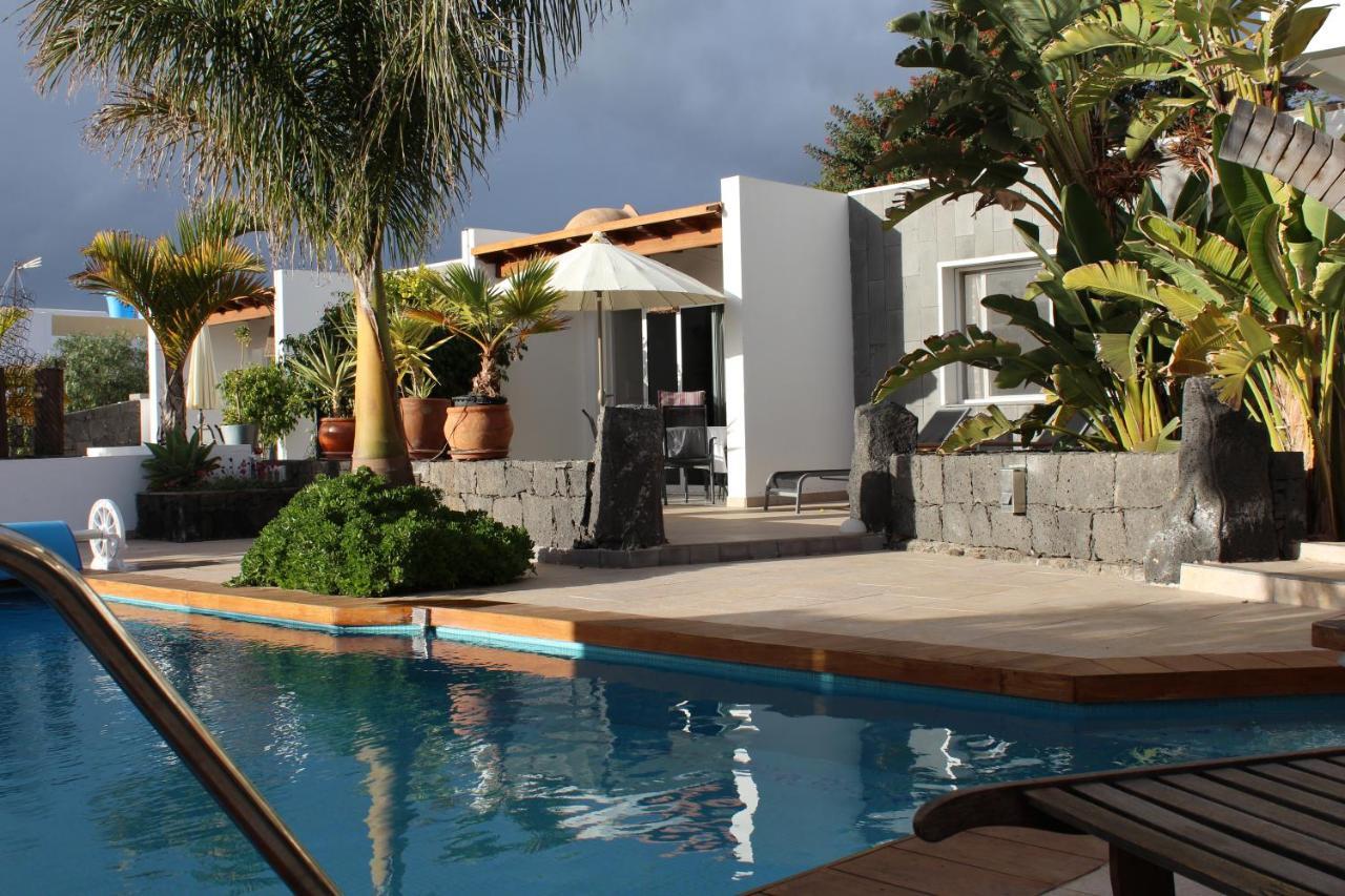 Villa Niki Mit Beheiztem Gemeinschaftspool Fuer 2 Appartments Las Brenas Luaran gambar